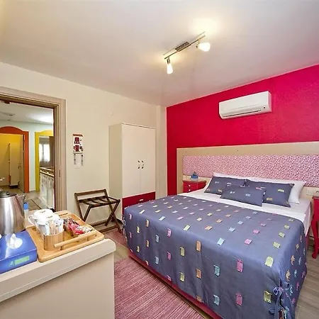 Dions Otel *